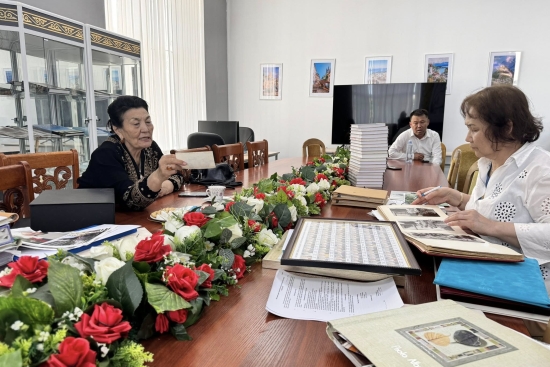 Оразкүл Асанғазықызы құжаттарын архивке өткізді