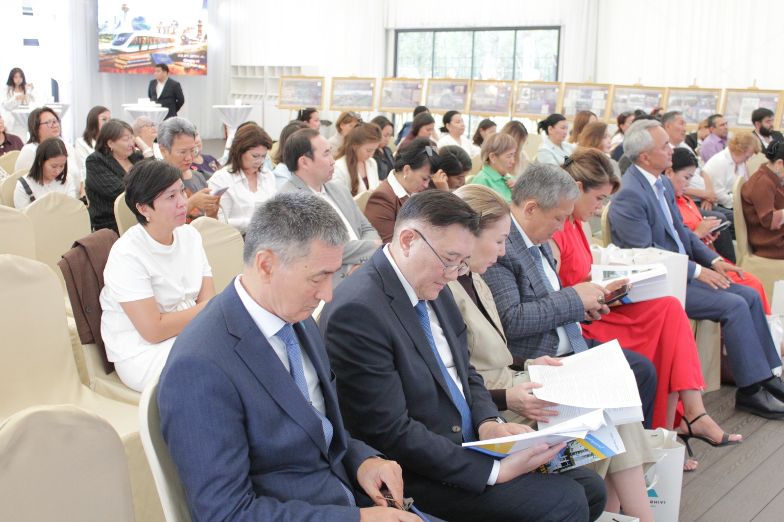 Есіркеп Сәкеннің құттықтау сөзі